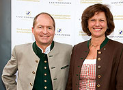 Lantenhammer-Geschäftsführer Anton Stetter und Staatsministerin Ilse Aigner (Foto: People Picture/Jens Hartmann)